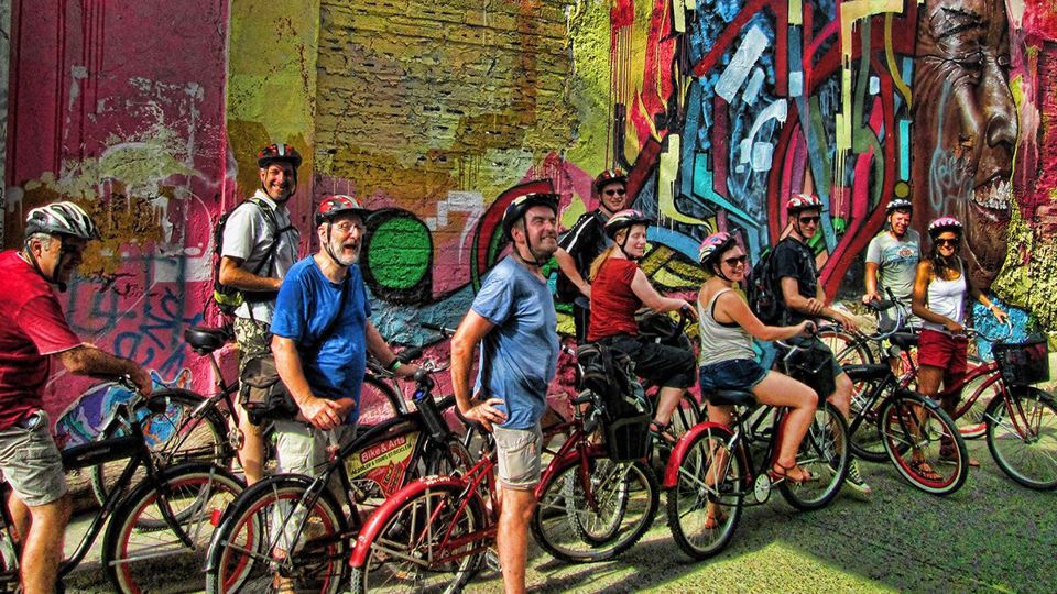 Passeio Panorâmico de Bicicleta: Getsemaní, Centro Histórico e Manga foto 3