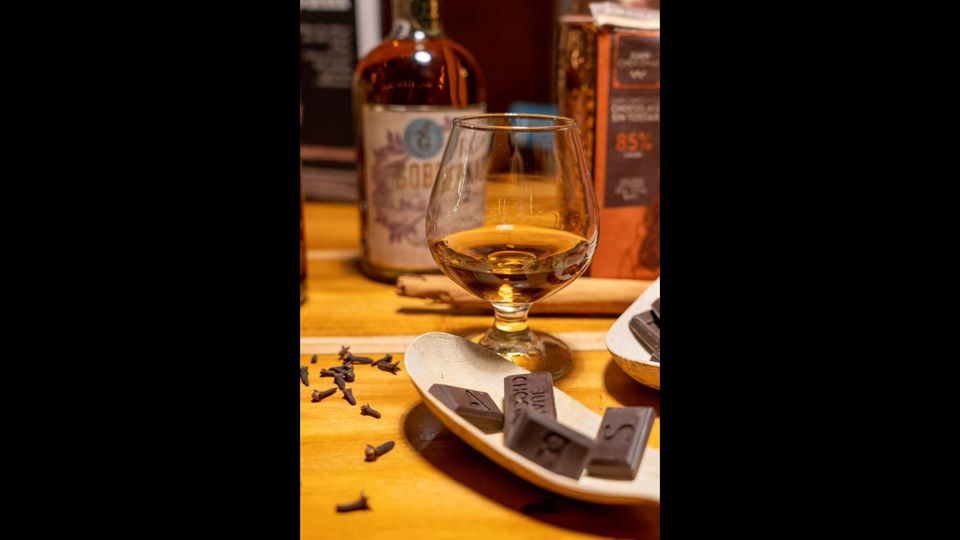 Rum Tasting with Colombian Chocolate Pairing foto 2