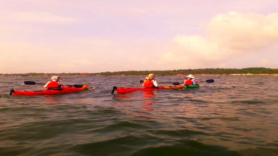 Kayak in Punta Arena: Castillogrande to Tierra Bomba foto 2