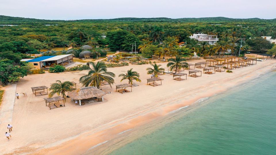 Full-Day Feniz Beach (Tierra Bomba) foto 1