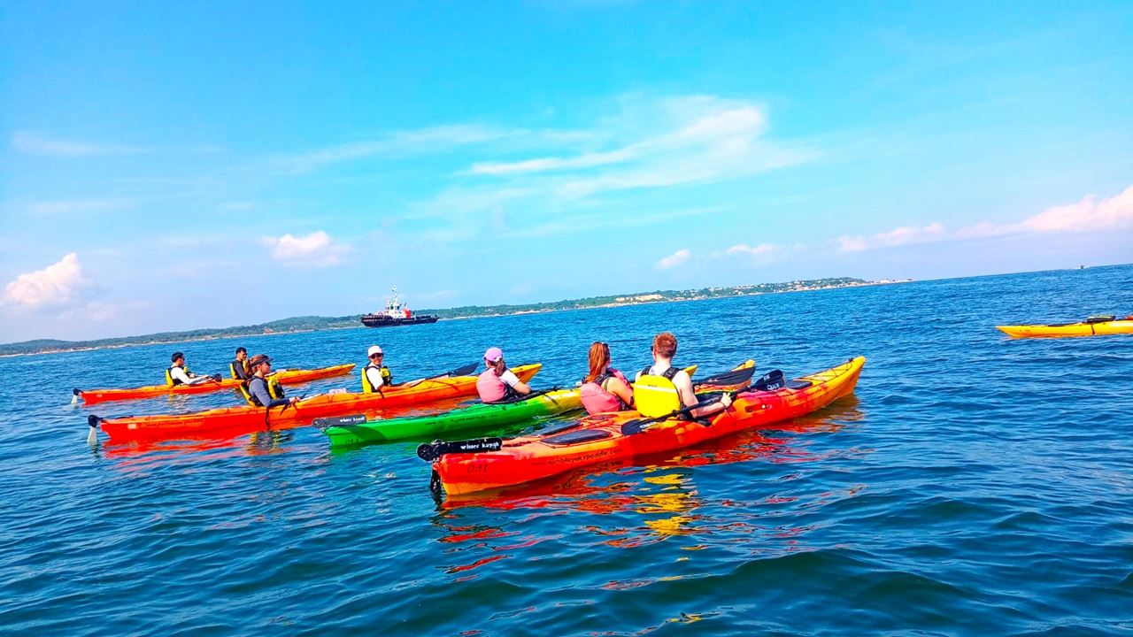 Cartagena Mornings In Kayak (1)