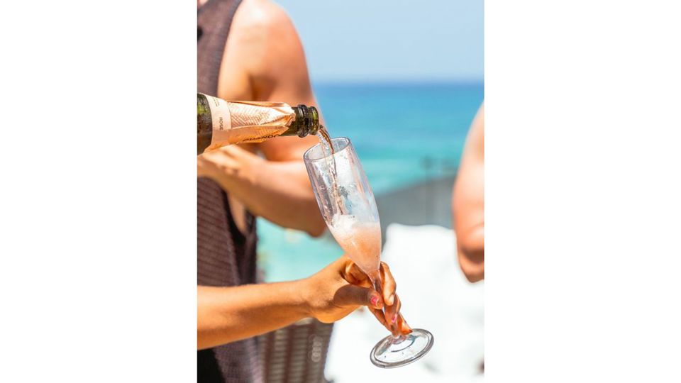 Bora Bora Beach Club Day Pass with Boat Ride foto 6